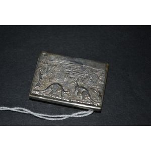 Australian silver pill box with kangaroo decoration 40.2gr, Z.L.…
