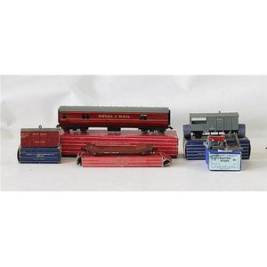 Five various Hornby Dublo models, including T.P.O mail van and…