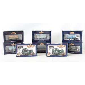 Nine Bachmann models, including two locomotives and six six…