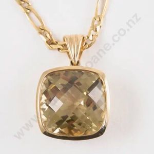 9ct single citrine pendant, cushion cut 13 mm x 13 mm citrine&hellip;