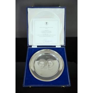 Boxed sterling silver commemorative Queen Elizabeth II plate.…