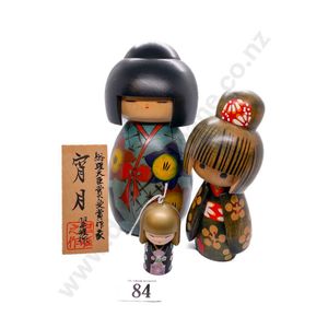 Two traditional Japanese Kokeshi dolls, and Kimmidoll Hasumi…