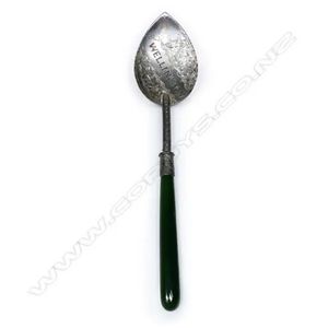 Vintage New Zealand greenstone / pounamu handled cutlery - price