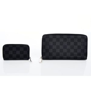 Louis Vuitton Change Purse - 18 For Sale on 1stDibs