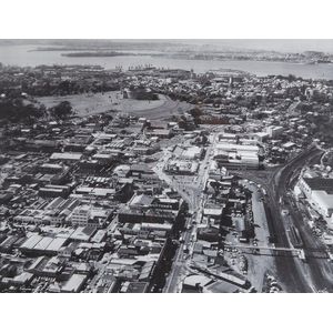 Auckland's Memorial Museum and Newmarket from Above - Photographs ...