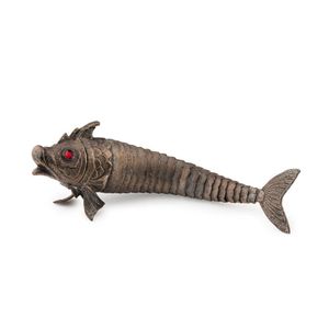 A silver novelty snuff mull in the form of a fish, with red…