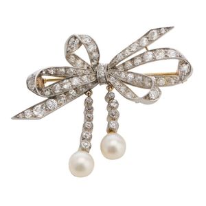 Pavé Diamond Platinum Bow Brooch