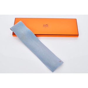 Hermes, two-tone Knitted silk tie, baby blue and fawn, with&hellip;