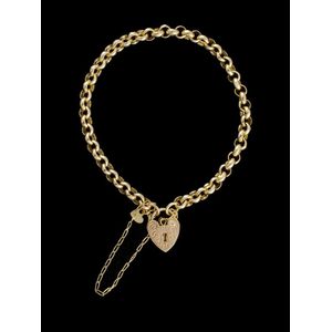 9ct yellow gold belcher link padlock bracelet. Length 18.5 cm,…