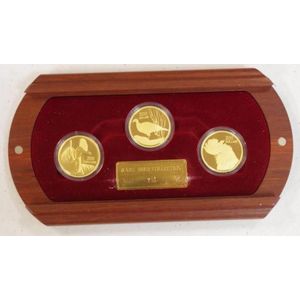 Three Australian 1/2 troy ounce $200 gold coins, 'Rare Birds'…