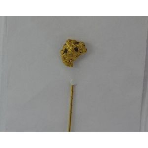 Alluvial gold nugget pin (18ct gold nugget) approx 4.7 grams…