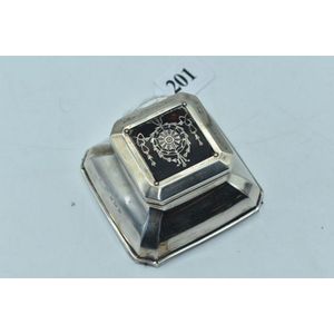 English Edwardian sterling silver ink well with silver inlaid…