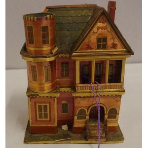 Miniature straw dolls house separates into 3 parts, 15 cm high…