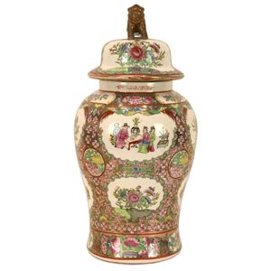 A Chinese export famille rose porcelain jar, 20th century, the…