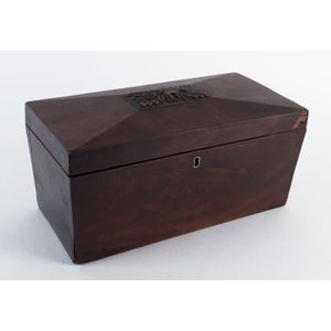 An English mahogany tea caddy, early 19th century, 16 cm high,…