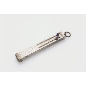 An unusual twin side by side dual telescopic pencil, 9 cm long