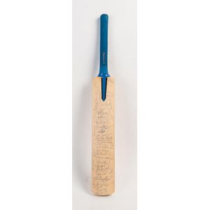 International Test Cricketers, full size Cricket Bat with c50…