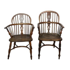 A near pair of good George III Windsor armchairs, small size,&hellip;