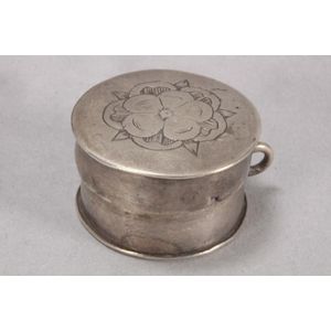 17th/18th century Jacobite silver patch box, unmarked, the…