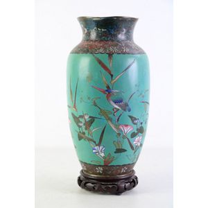 Large cloisonne vase featuring birds, on stand, total height 35…