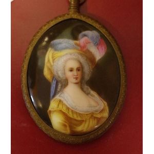Handpainted portrait miniature of a lady, on porcelain in a…