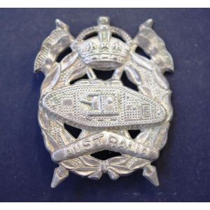 RAAC Cap Badge 1948-53 - Medals, Badges, Insignia - Militaria & Weapons