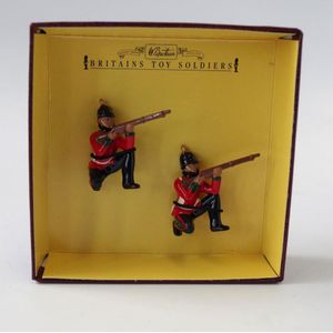 Britains Soldiers 8816 Sherwood Foresters, 2 kneeling & firing…