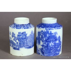 A pair of Georgian blue and white Pearlware tea caddies, late…