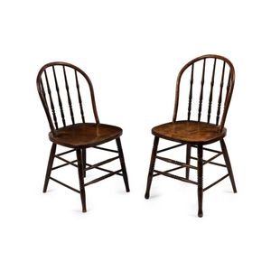 A pair of Port Arthur Windsor chairs, circa 1850, with rounded&hellip;