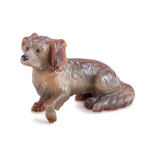 A small carved agate dog, 20th century, in the Faberge style. 6…