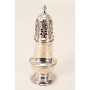 Georgian Silver Sugar Caster, London 1749 - Condiment & Cruet Sets - Silver