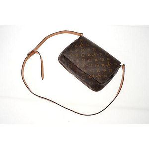 Louis Vuitton Monogram Canvas Musette Tango Handbag - Handbags & Purses ...