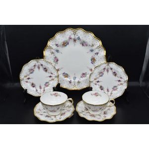 Royal Crown Derby (England) plates and platters - price guide and