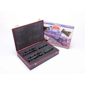 A Bachmann limited edition presentation set 'The Mancunian'…