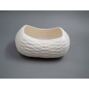 Crown Lynn Potteries, basket, cream white slip-cast ceramic&hellip;