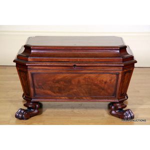 A fine mahogany Georgian cellarette, circa 1815, of waisted&hellip;