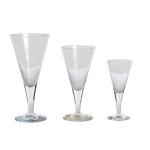 Sold at Auction: SET OF 6 CRYSTAL SHORT STEM WINE GLASSES, MARKED STUART,  ETCHED PATTERN