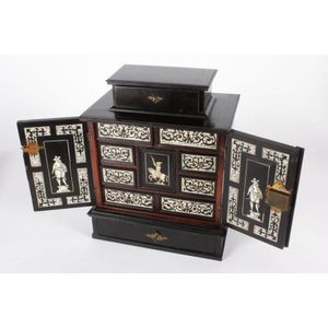 18th/19th century Italian inlaid ivory jewellery cabinet, of…