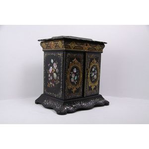 An outstanding English papier mache and mother of pearl inlaid…
