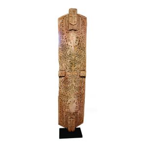 A large Borneo head hunter's wooden shield, curved long&hellip;