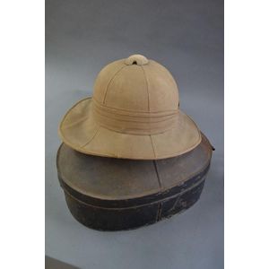 Antique English pith helmet in metal hat box, impressed Verds…