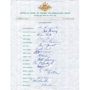 1961 Australian Team, official team sheet with 17 signatures&hellip;