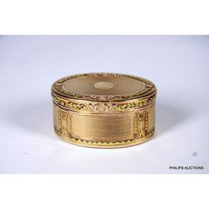 A fine French three coloured 18 carat gold snuff box, circa…