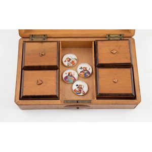 Edwardian wooden card/games box, the top applied with an oval…