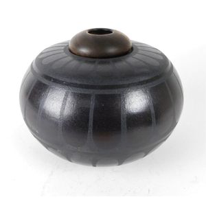 Black Stoneware Pot with Wooden Lid by Anneke Borren - New Zealand ...
