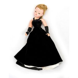 Dressed Madame Alexander doll. Closing eyes. Composition head &…