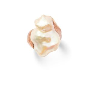 Yvel Baroque pearl ring, centring a Baroque cultured pearl&hellip;