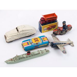 Selection with Mettoy tinpate wind-up monoplane (broken…