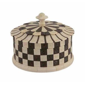 Ivory & ebony Clad covered box with a velvet lined interior.…