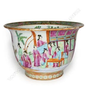 19th century Chinese Canton famille rose enamelled jardiniere,…